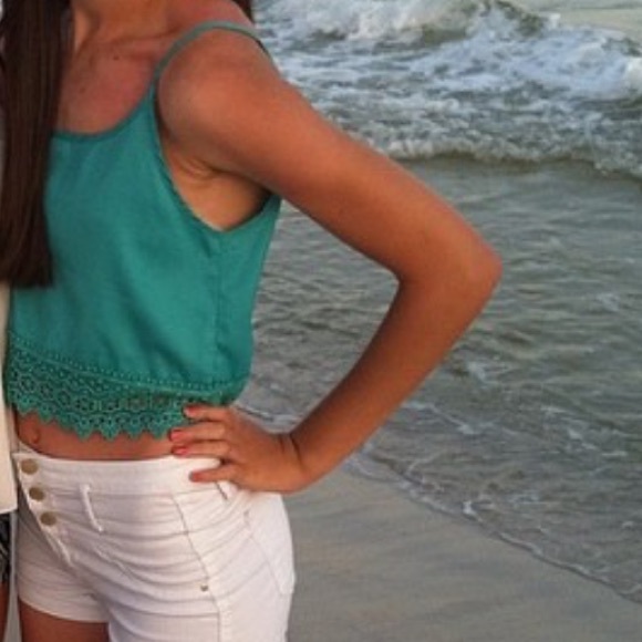 Crop top - Picture 3 of 3